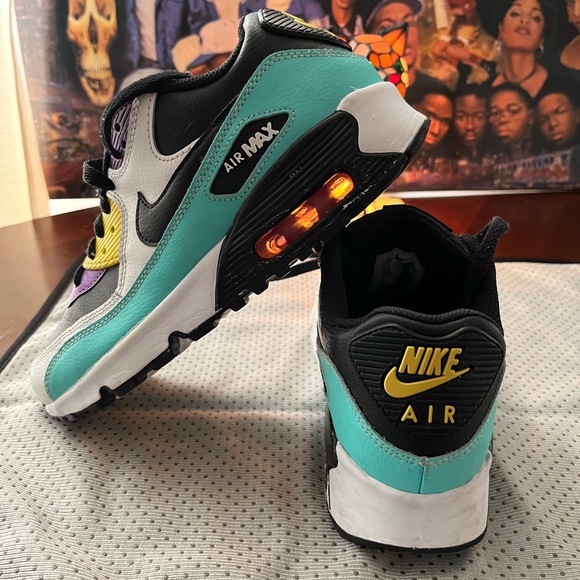 Nike Air Max 90 GS Black/Jade 833412-030 Youth US 5.5 - Picture 3 of 4